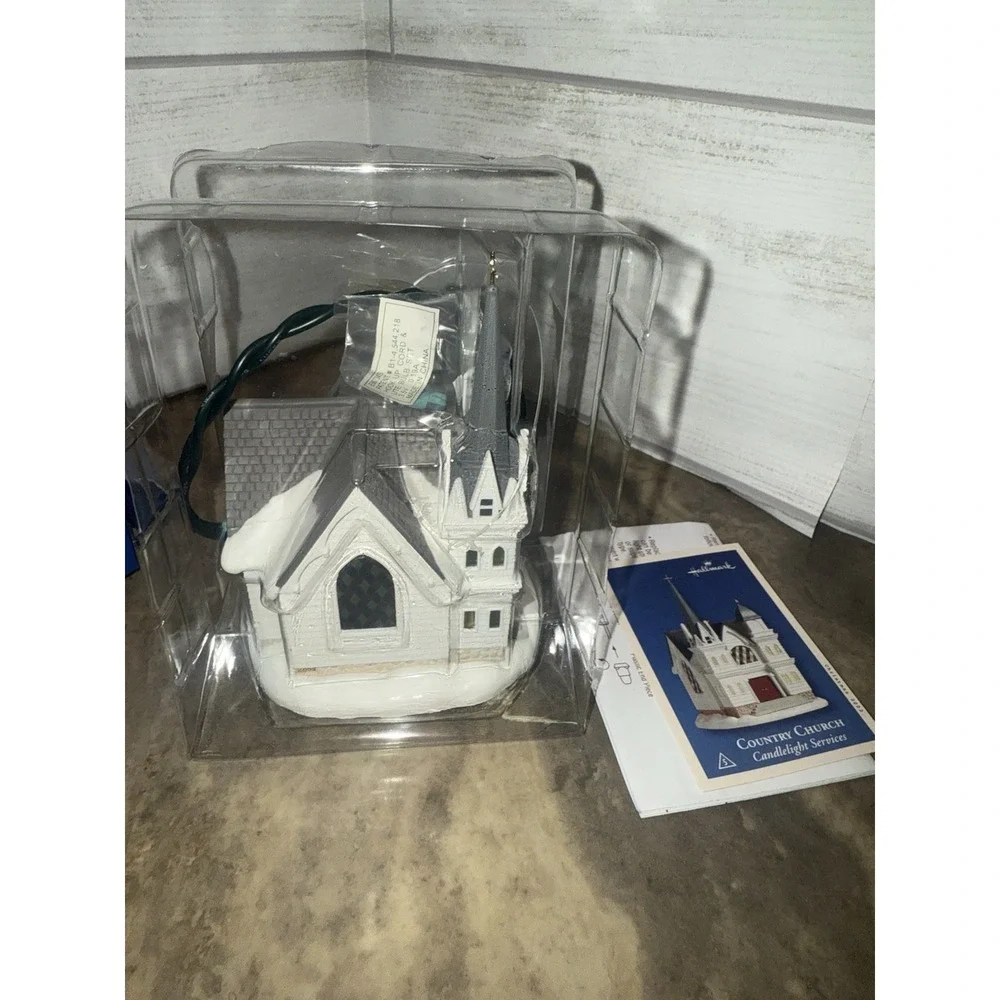 Hallmark Keepsake Christmas Ornament Country Church Light Magic EUC w/ Box‎